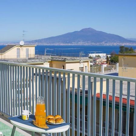 Super Attico Vista Mare Con Piscina Apartment ซอร์เรนโต ภายนอก รูปภาพ