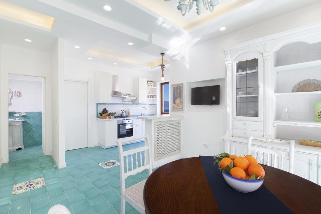 Super Attico Vista Mare Con Piscina Apartment ซอร์เรนโต ภายนอก รูปภาพ