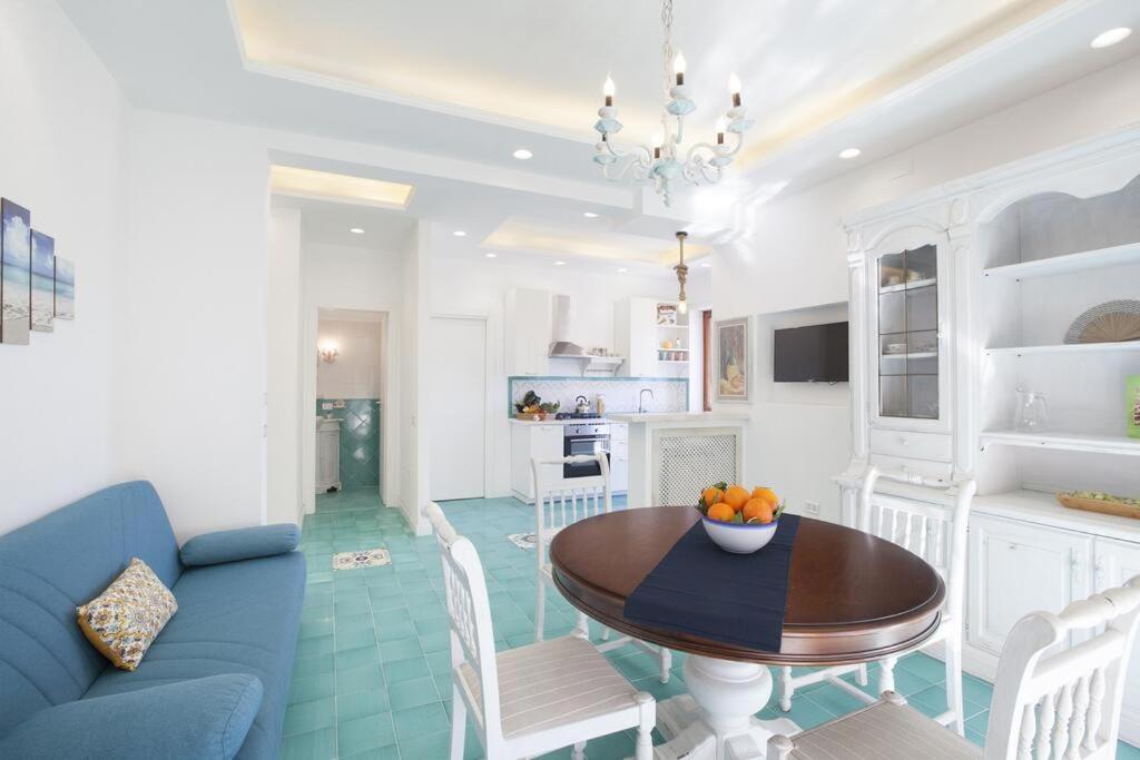 Super Attico Vista Mare Con Piscina Apartment ซอร์เรนโต ภายนอก รูปภาพ