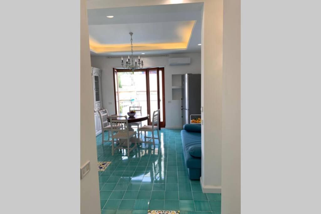 Super Attico Vista Mare Con Piscina Apartment ซอร์เรนโต ภายนอก รูปภาพ