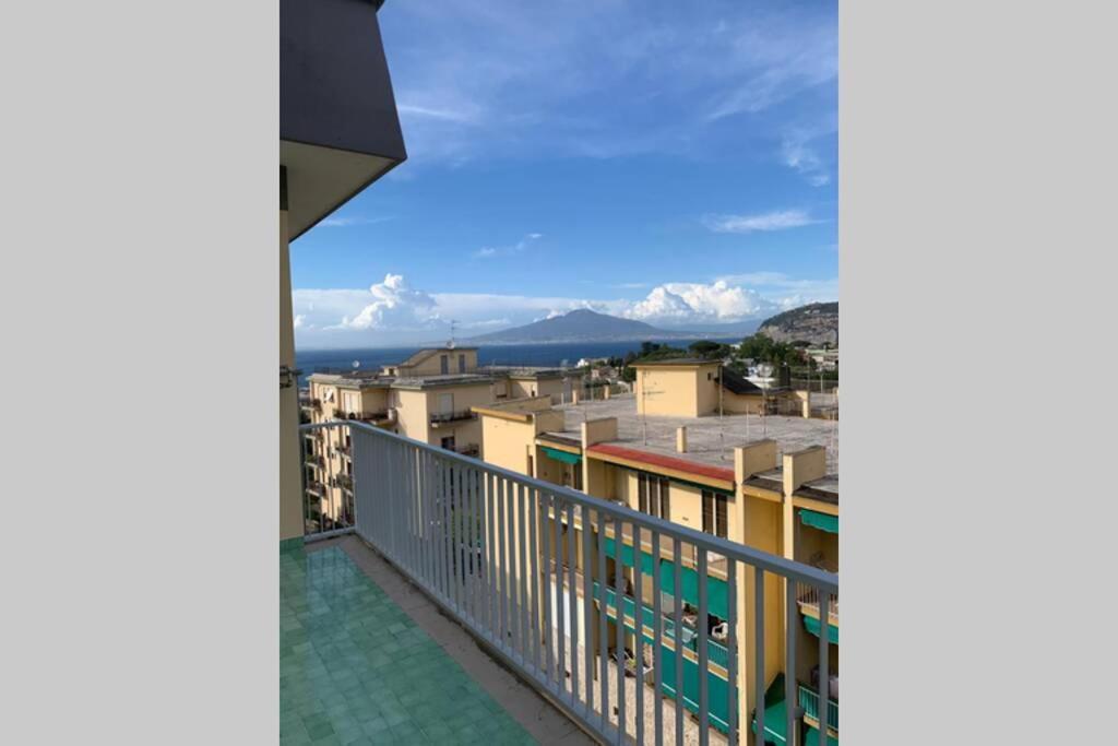 Super Attico Vista Mare Con Piscina Apartment ซอร์เรนโต ภายนอก รูปภาพ