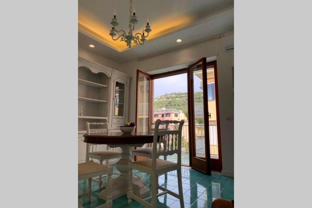 Super Attico Vista Mare Con Piscina Apartment ซอร์เรนโต ภายนอก รูปภาพ