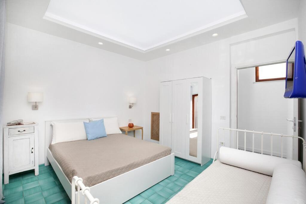 Super Attico Vista Mare Con Piscina Apartment ซอร์เรนโต ภายนอก รูปภาพ