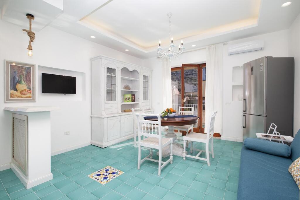 Super Attico Vista Mare Con Piscina Apartment ซอร์เรนโต ภายนอก รูปภาพ